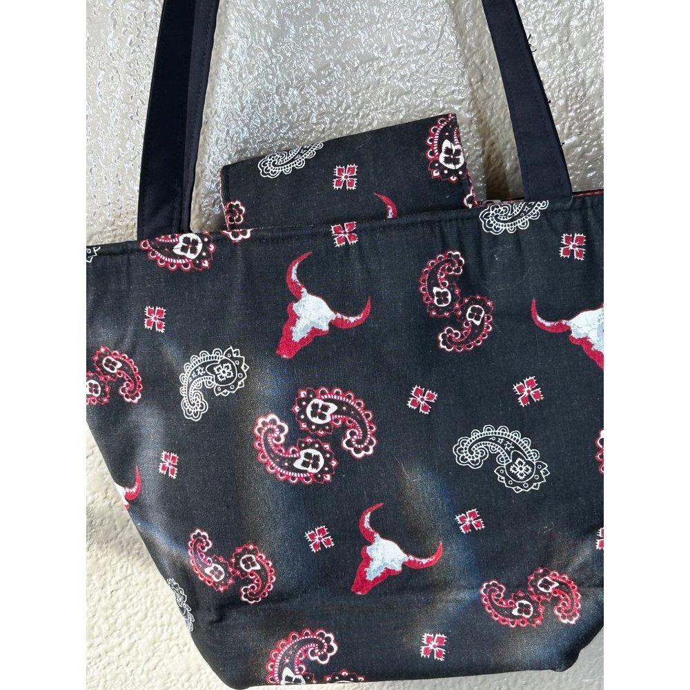Steer and paisley print‎ bag. No name